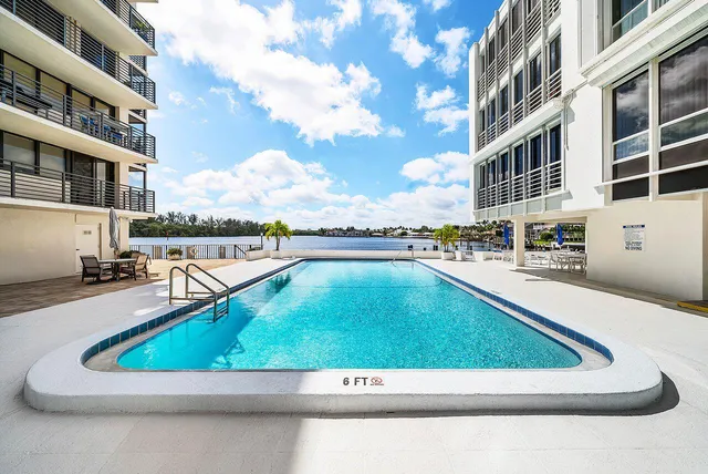 $2,500,000 | 900 Northeast Spanish River Boulevard, Unit 7E, Boca Raton, FL 33431