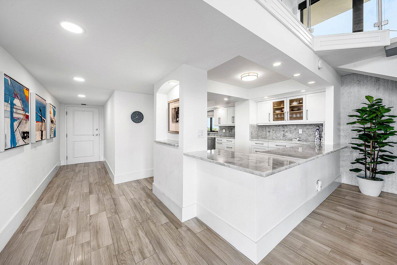 900 Northeast Spanish River Boulevard, Unit 7E Boca Raton, FL 33431 - Photo 7 of 71 005-900NortheastSpanishRiver