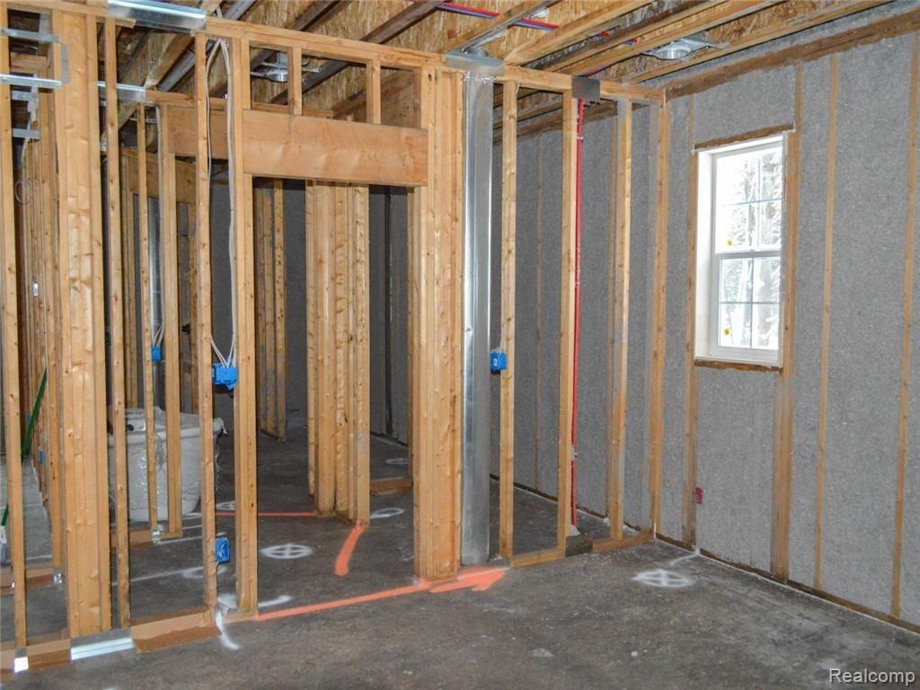 7242 North Seymour Road Flushing, MI 48433 - Photo 14 of 28 DSC_6947.jpg