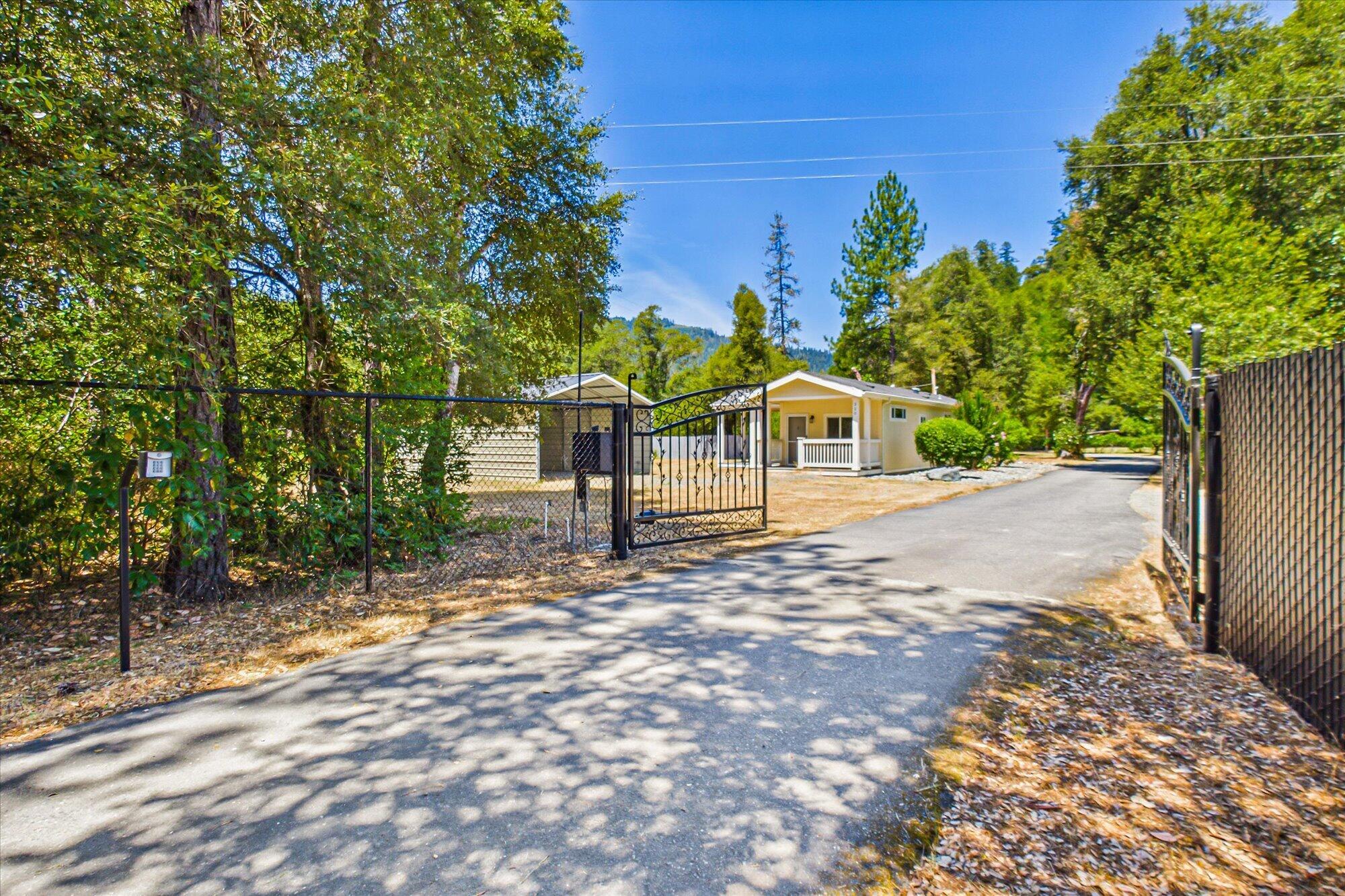 320 Patterson Road Willow Creek, CA 95573 - Photo 6 of 57