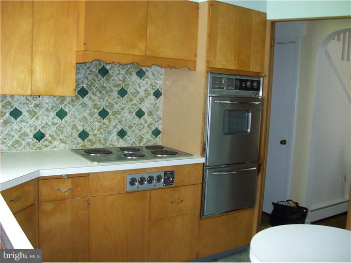 605 Pinney Road Huntingdon Valley, PA 19006 - Photo 14 of 24 Kitchen