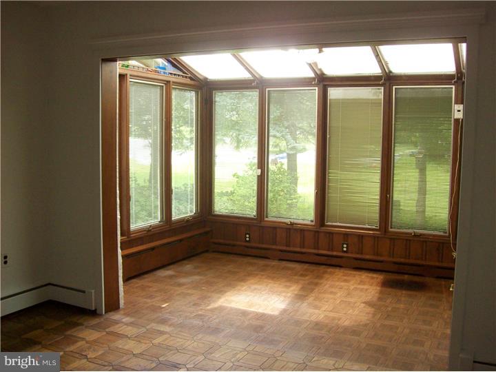 605 Pinney Road Huntingdon Valley, PA 19006 - Photo 7 of 24 Family Room