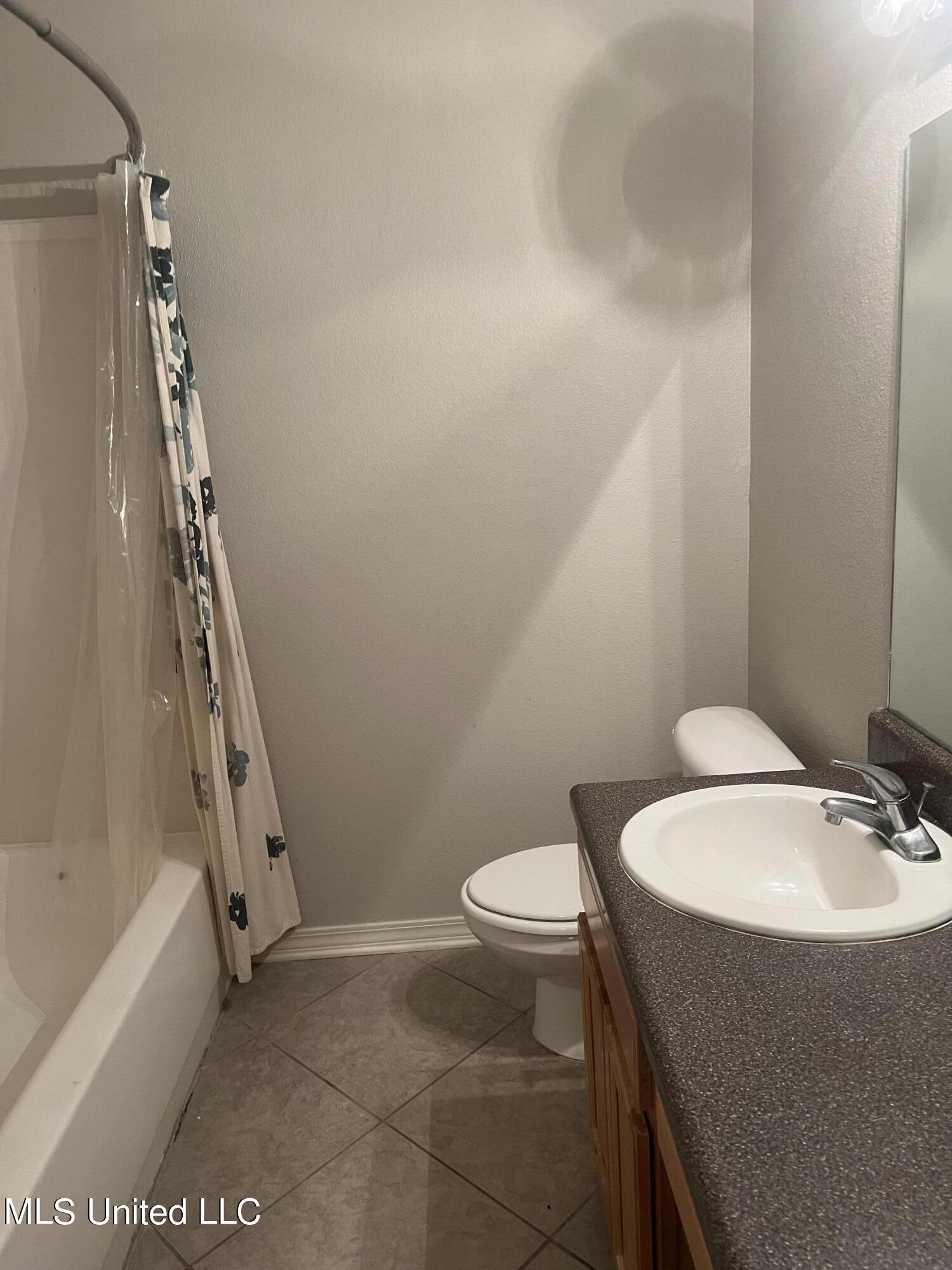 1625 Martin Bluff Road, Unit 98 Gautier, MS 39553 - Photo 7 of 11 6D678ACA-417F-4874-BD5A-7DA03CC68E49