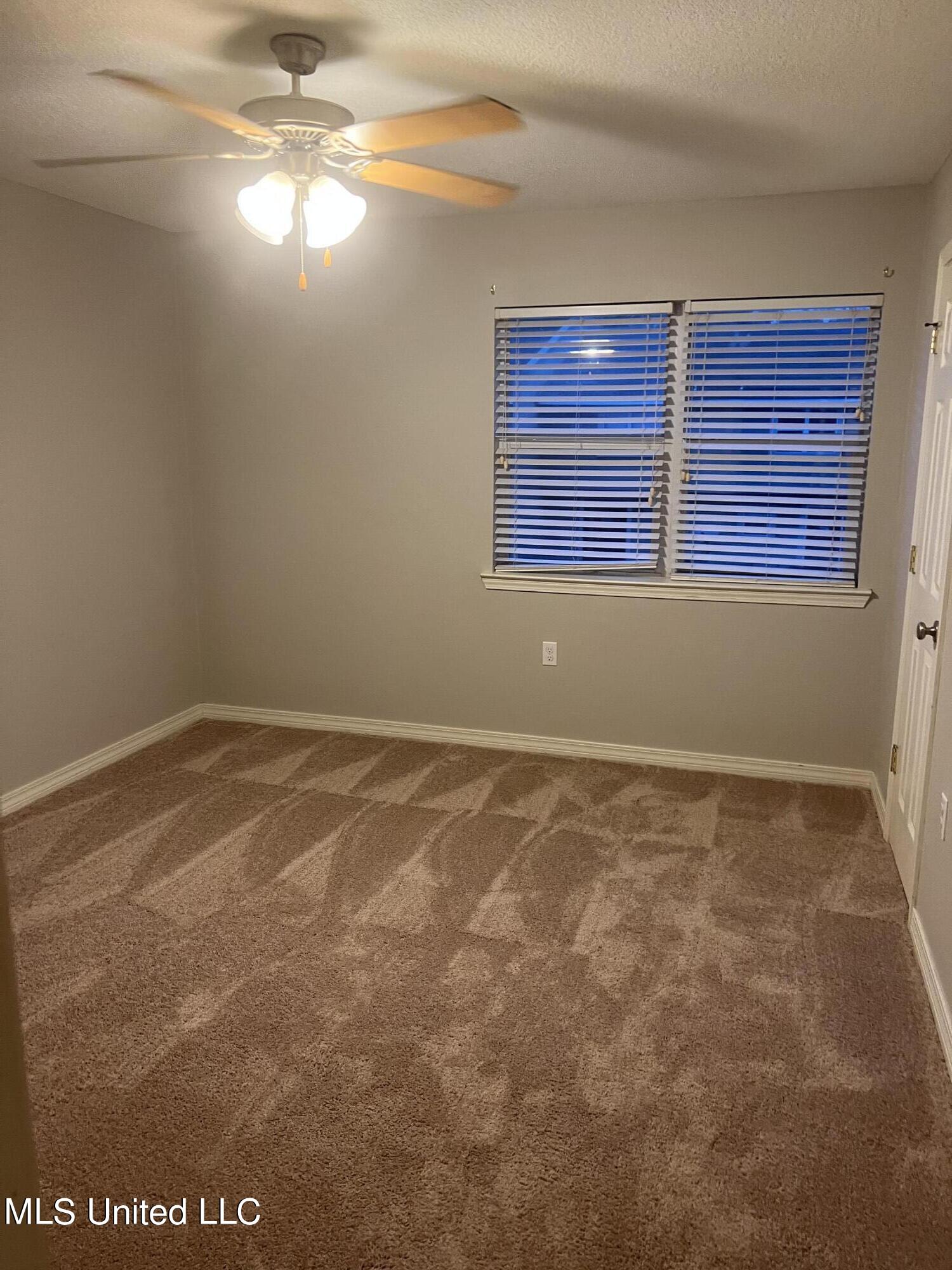 1625 Martin Bluff Road, Unit 98 Gautier, MS 39553 - Photo 8 of 11 ED6AC02E-706D-4CB2-9B66-A1536FA4EB7C