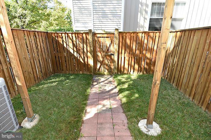 3946 9th Road South Arlington, VA 22204 - Photo 2 of 26 Backyard