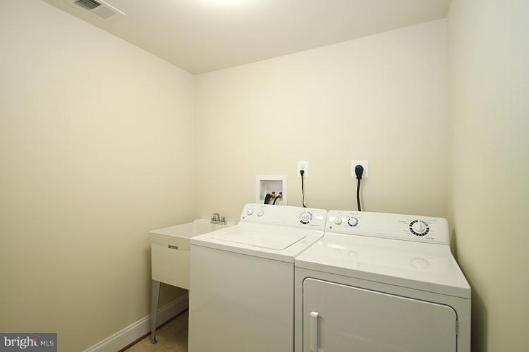 17315 Donora Road Silver Spring, MD 20905 - Photo 12 of 30 Interior (General)