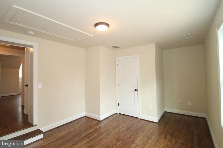 17315 Donora Road Silver Spring, MD 20905 - Photo 18 of 30 Bedroom