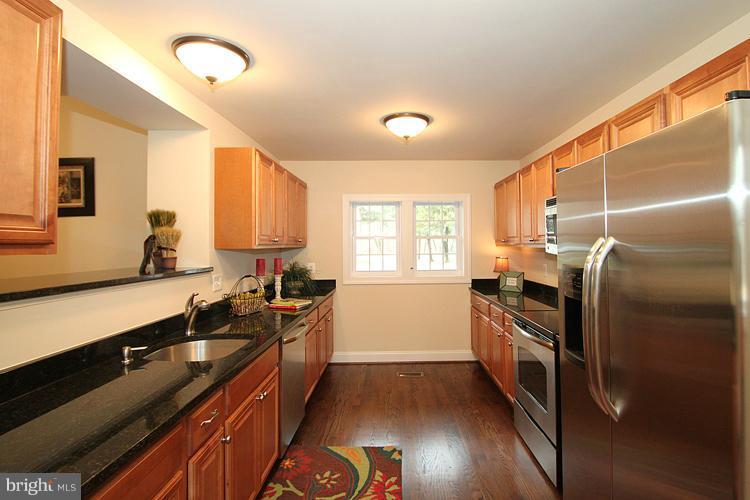 17315 Donora Road Silver Spring, MD 20905 - Photo 21 of 30 Stainless, granite and hardwood flooring