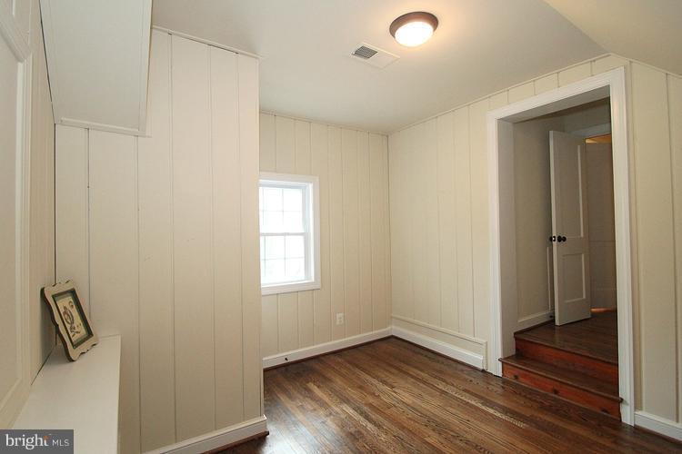 17315 Donora Road Silver Spring, MD 20905 - Photo 24 of 30 Bedroom