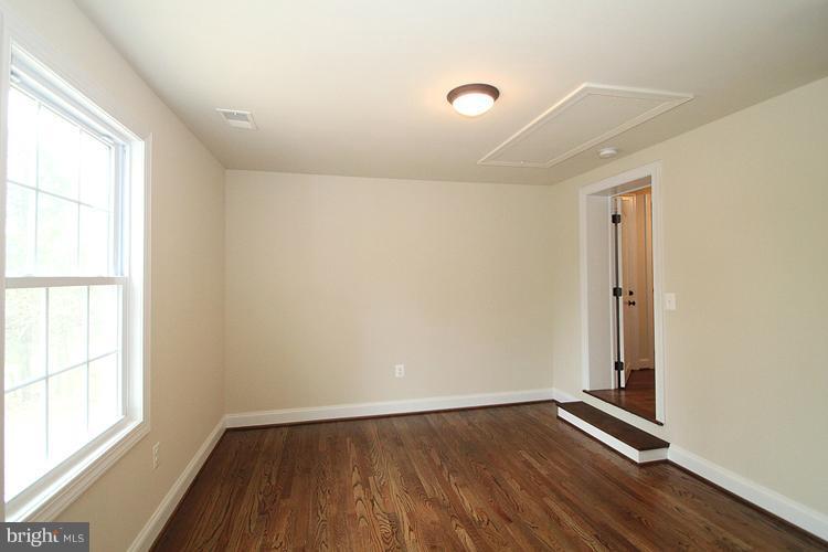 17315 Donora Road Silver Spring, MD 20905 - Photo 4 of 30 Bedroom
