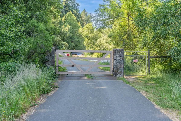 a view of building with outdoor space