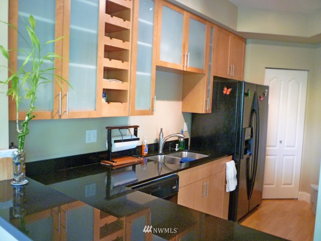 255 West Bakerview Road, Unit 204 Bellingham, WA 98226 - Photo 2 of 13 Gallery Image 2