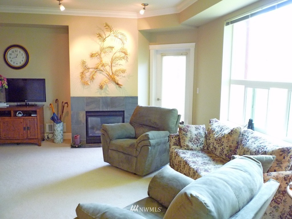 255 West Bakerview Road, Unit 204 Bellingham, WA 98226 - Photo 5 of 13 Gallery Image 5