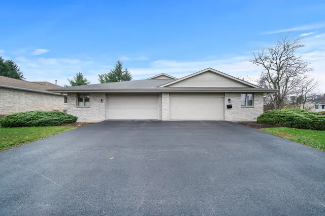 $259,900 | 6521 Laurelwood Drive, Rockford, IL 61108