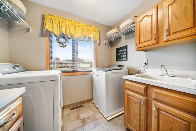 $259,900 | 6521 Laurelwood Drive, Rockford, IL 61108