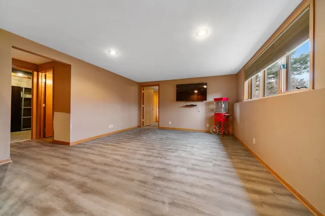 $259,900 | 6521 Laurelwood Drive, Rockford, IL 61108