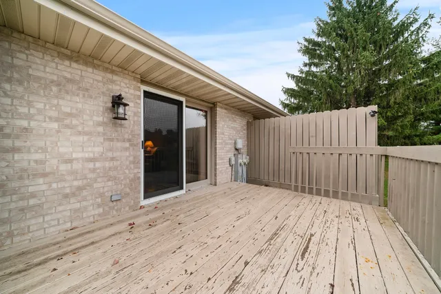 $259,900 | 6521 Laurelwood Drive, Rockford, IL 61108