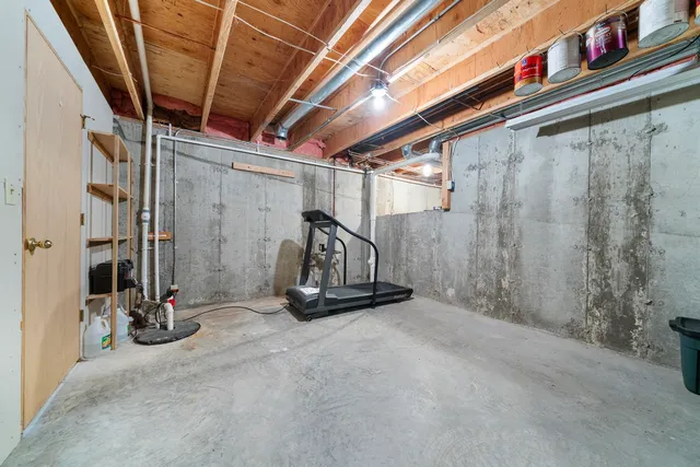 $259,900 | 6521 Laurelwood Drive, Rockford, IL 61108