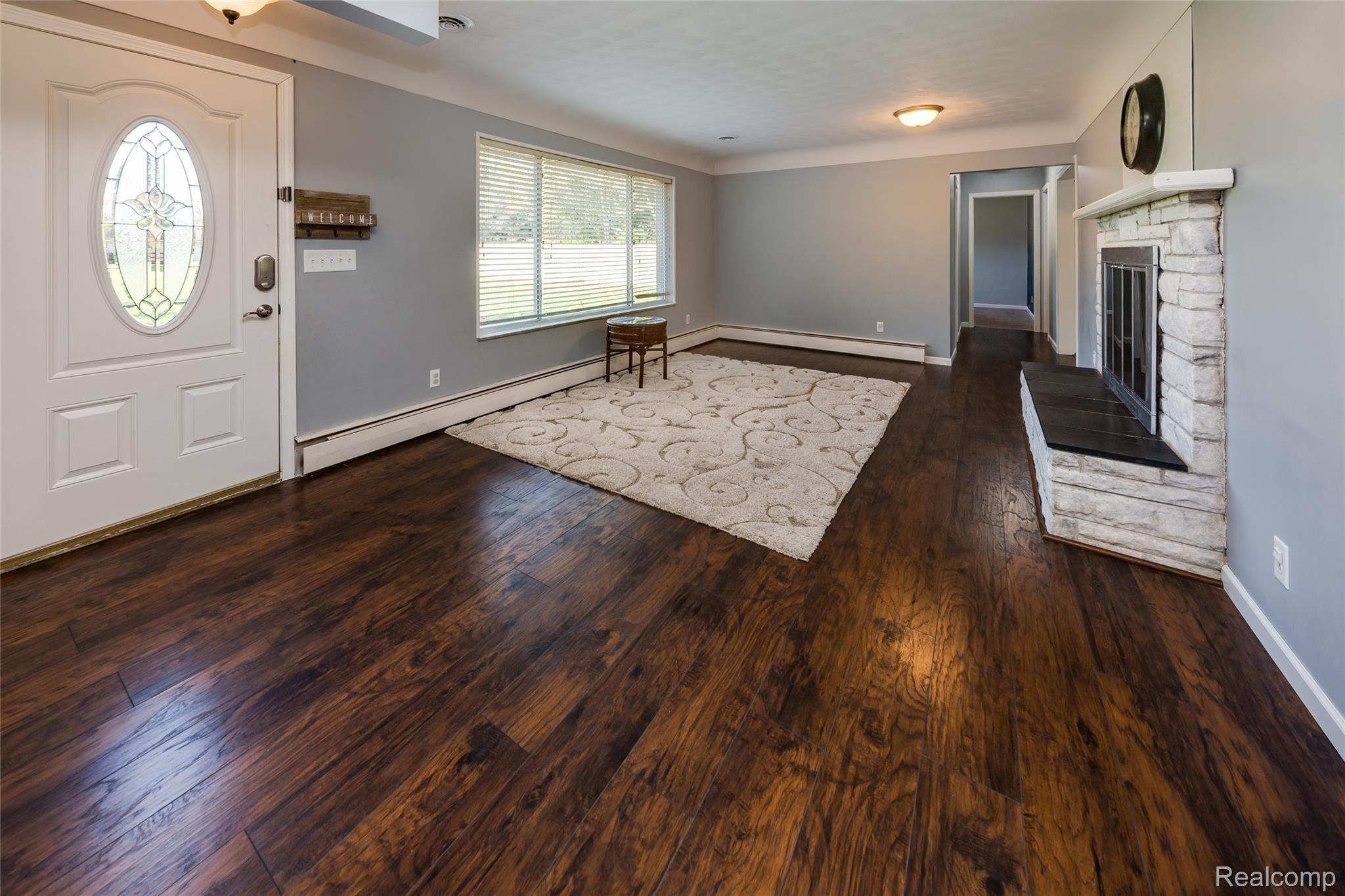 2638 North Lapeer Road Lapeer, MI 48446 - Photo 5 of 20 03-091819-2438NLapeerRd-Andrew-MLS.jpg