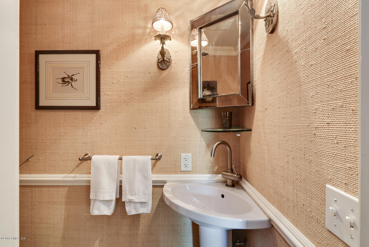 10 Owenoke Way Riverside, CT 06878 - Photo 9 of 35 Powder Room