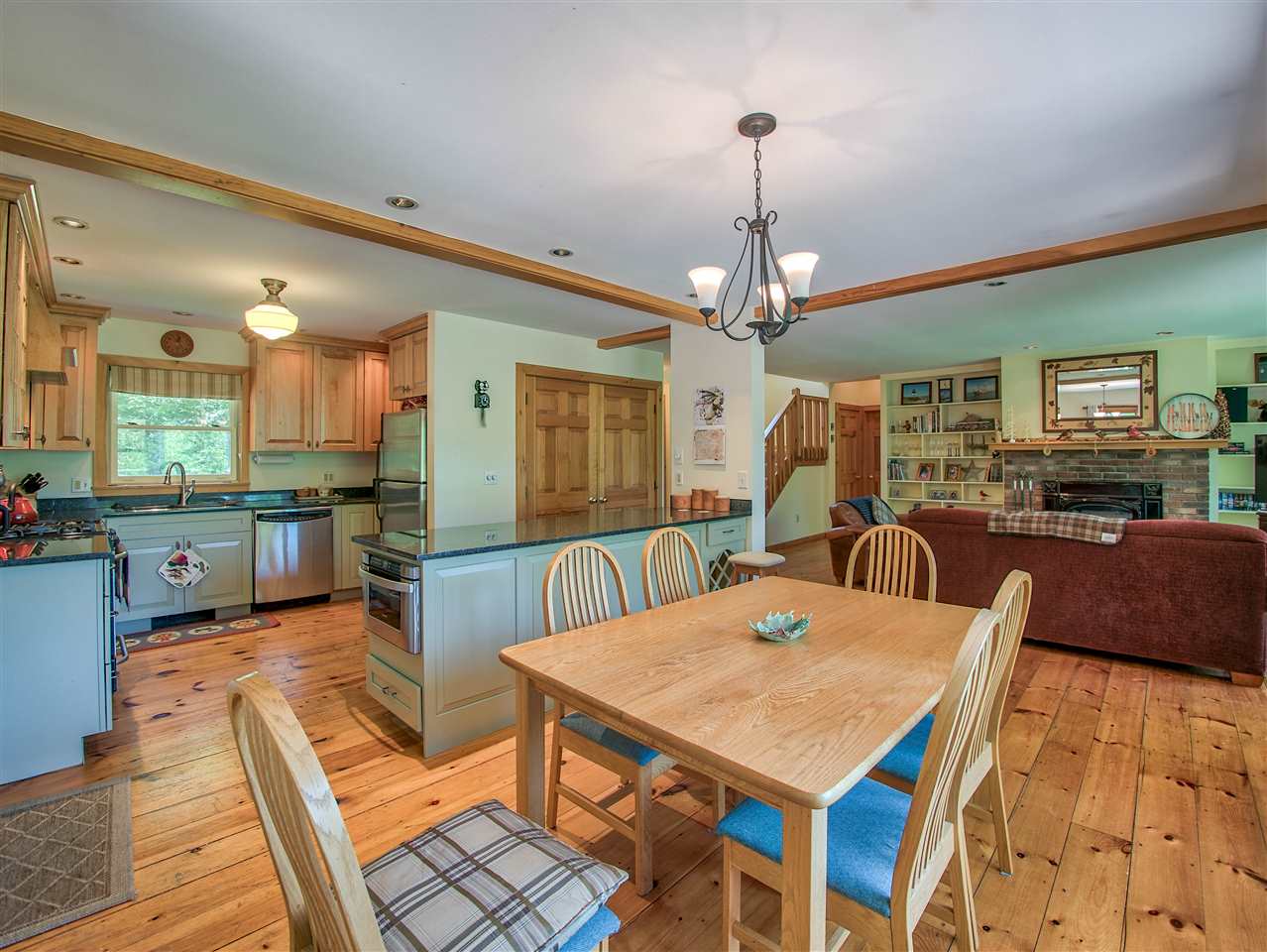 814 Worcester Loop Stowe, VT 05672 - Photo 6 of 20 Gallery Image 6