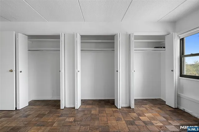 $369,000 | 1600 Center Avenue, Unit 5A, Fort Lee, NJ 07024