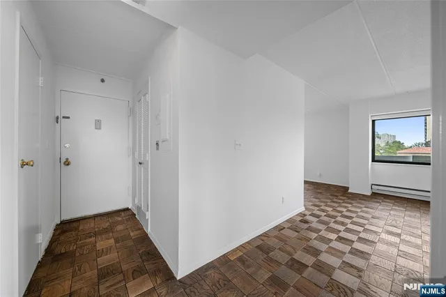 $369,000 | 1600 Center Avenue, Unit 5A, Fort Lee, NJ 07024