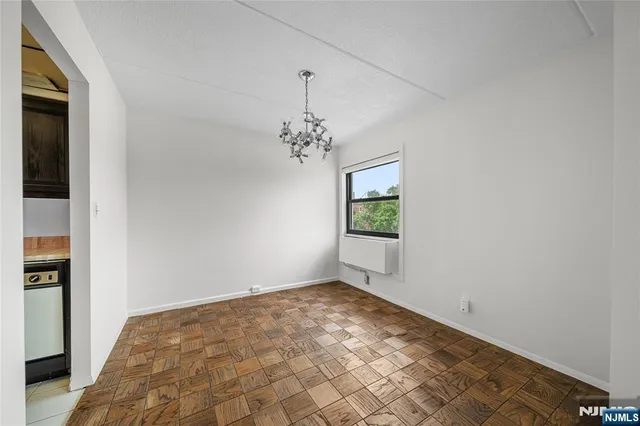 $369,000 | 1600 Center Avenue, Unit 5A, Fort Lee, NJ 07024