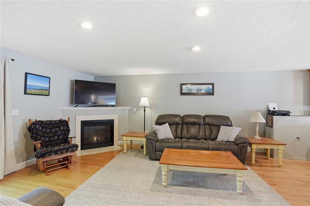 272 Cass Avenue, Unit 3 Woonsocket, RI 02895 - Photo 11 of 42