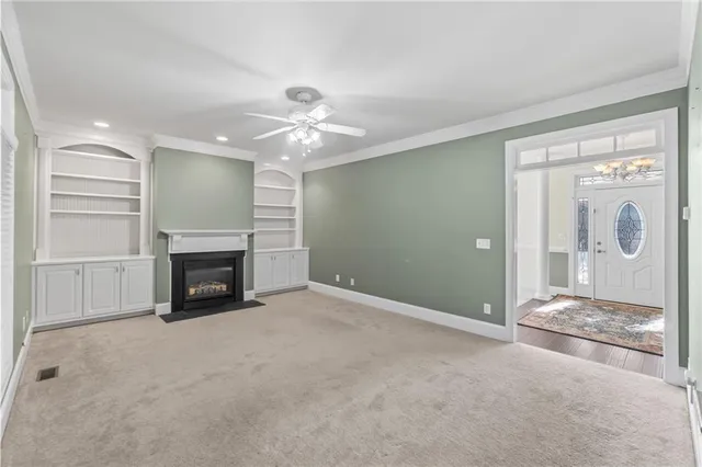 a view of entryway and hall