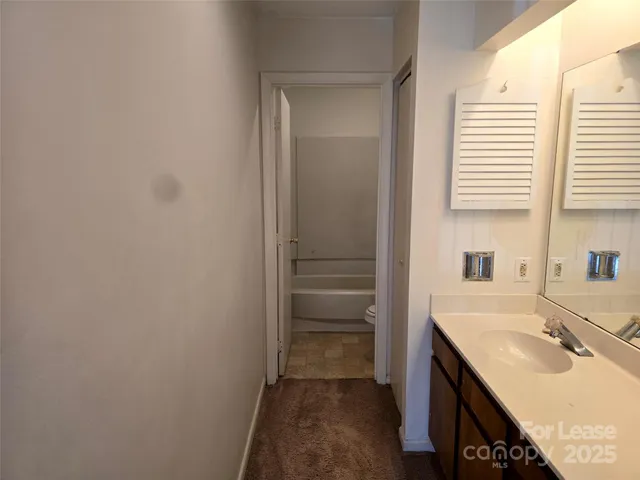 $1,500 | 4524 Sharon Chase Drive, Unit A, Charlotte, NC 28215