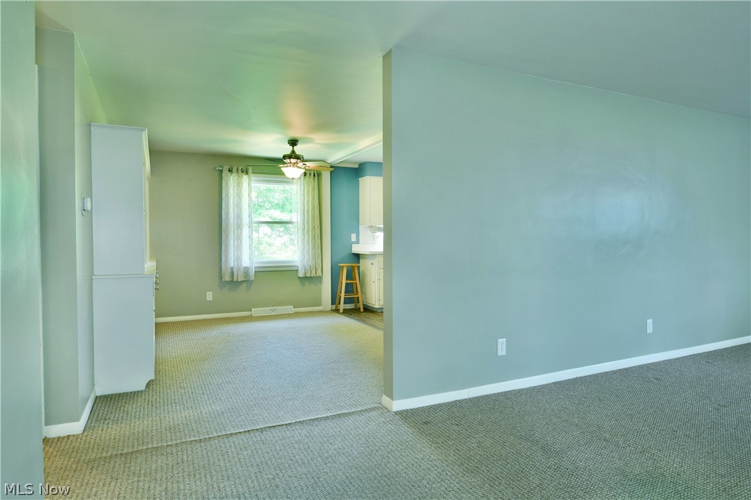 2141 North Road Northeast Warren, OH 44483 - Photo 10 of 50