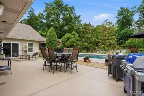 $1,399,900 | 17 Stacy Drive, St. Louis, MO 63132