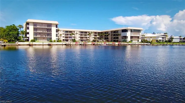 $8,500 | 3200 Gulf Shore Boulevard North, Unit 318, Naples, FL 34103