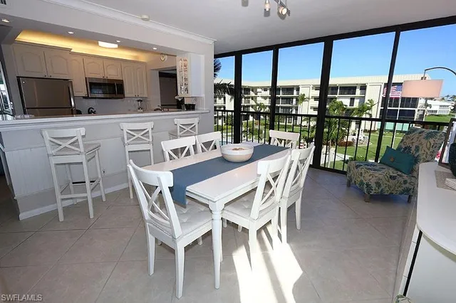 $8,500 | 3200 Gulf Shore Boulevard North, Unit 318, Naples, FL 34103