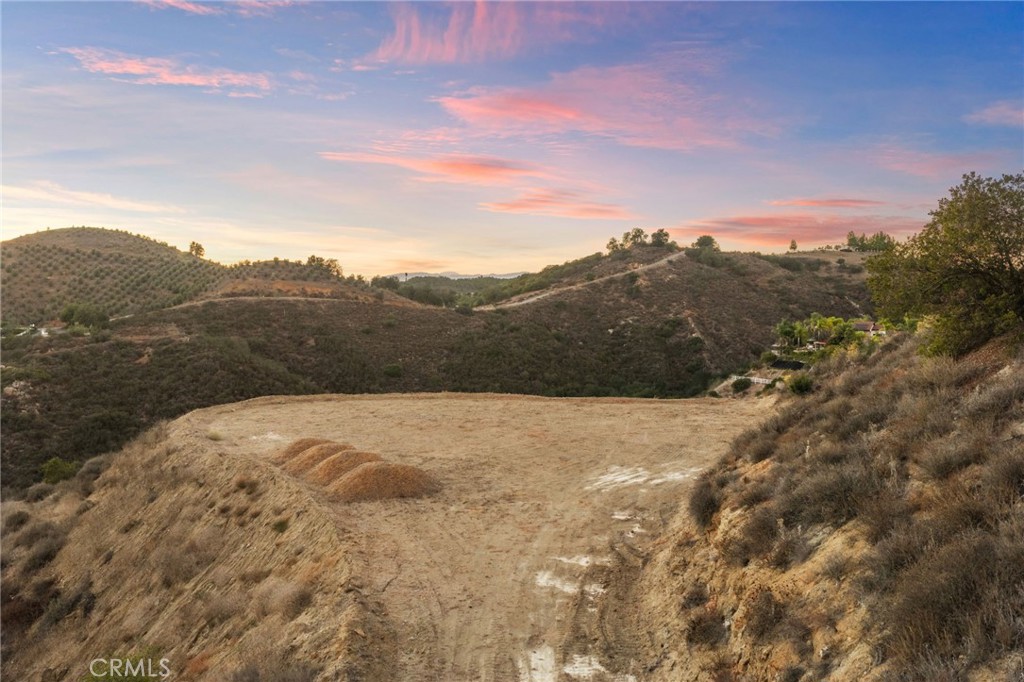 44995 Via Renaissance Temecula, CA 92590 - Photo 3 of 58 Gallery Image 3