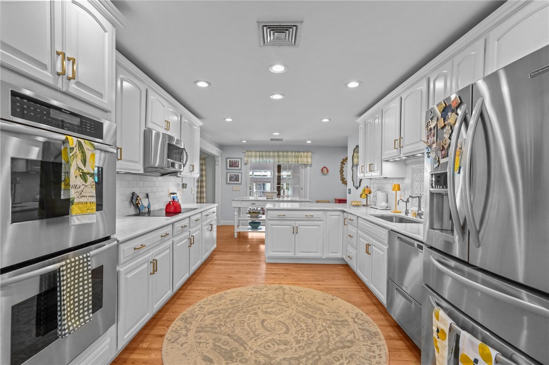 126 Absalona Hill Road Glocester, RI 02814 - Photo 3 of 50