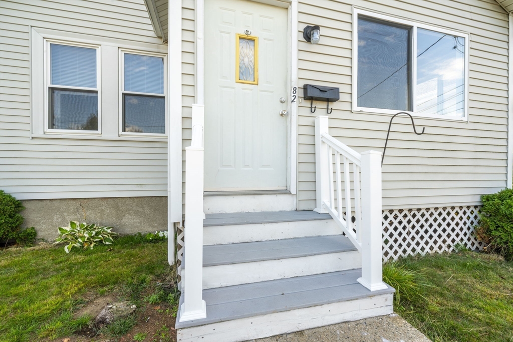82 Cliff Street Quincy, MA 02169 - Photo 2 of 30