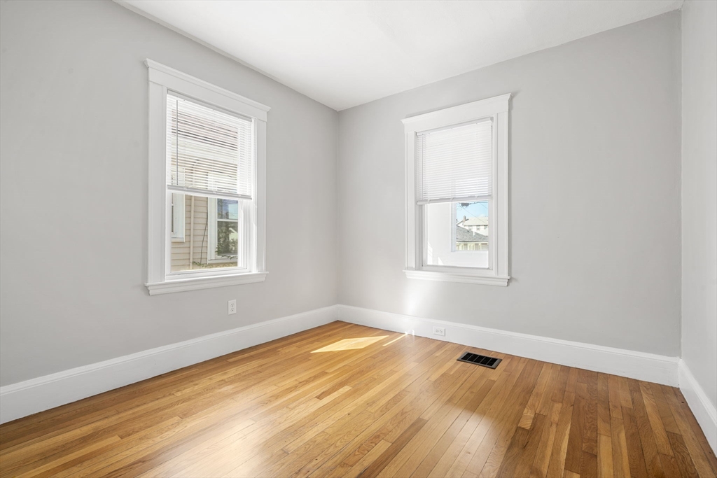 82 Cliff Street Quincy, MA 02169 - Photo 21 of 30