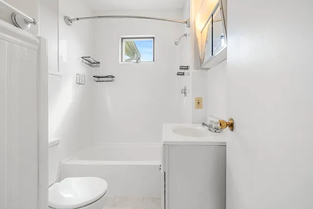 $3,000 | 82 Cliff Street, Quincy, MA 02169