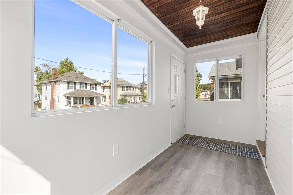 82 Cliff Street Quincy, MA 02169 - Photo 6 of 30