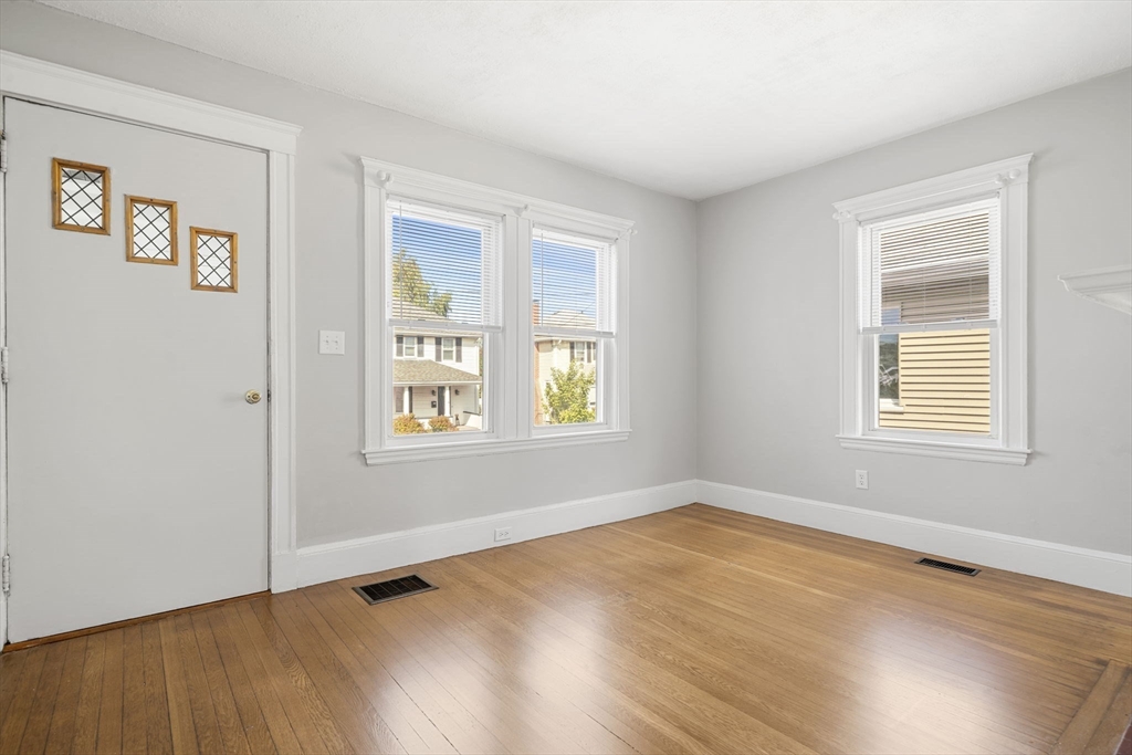 82 Cliff Street Quincy, MA 02169 - Photo 7 of 30