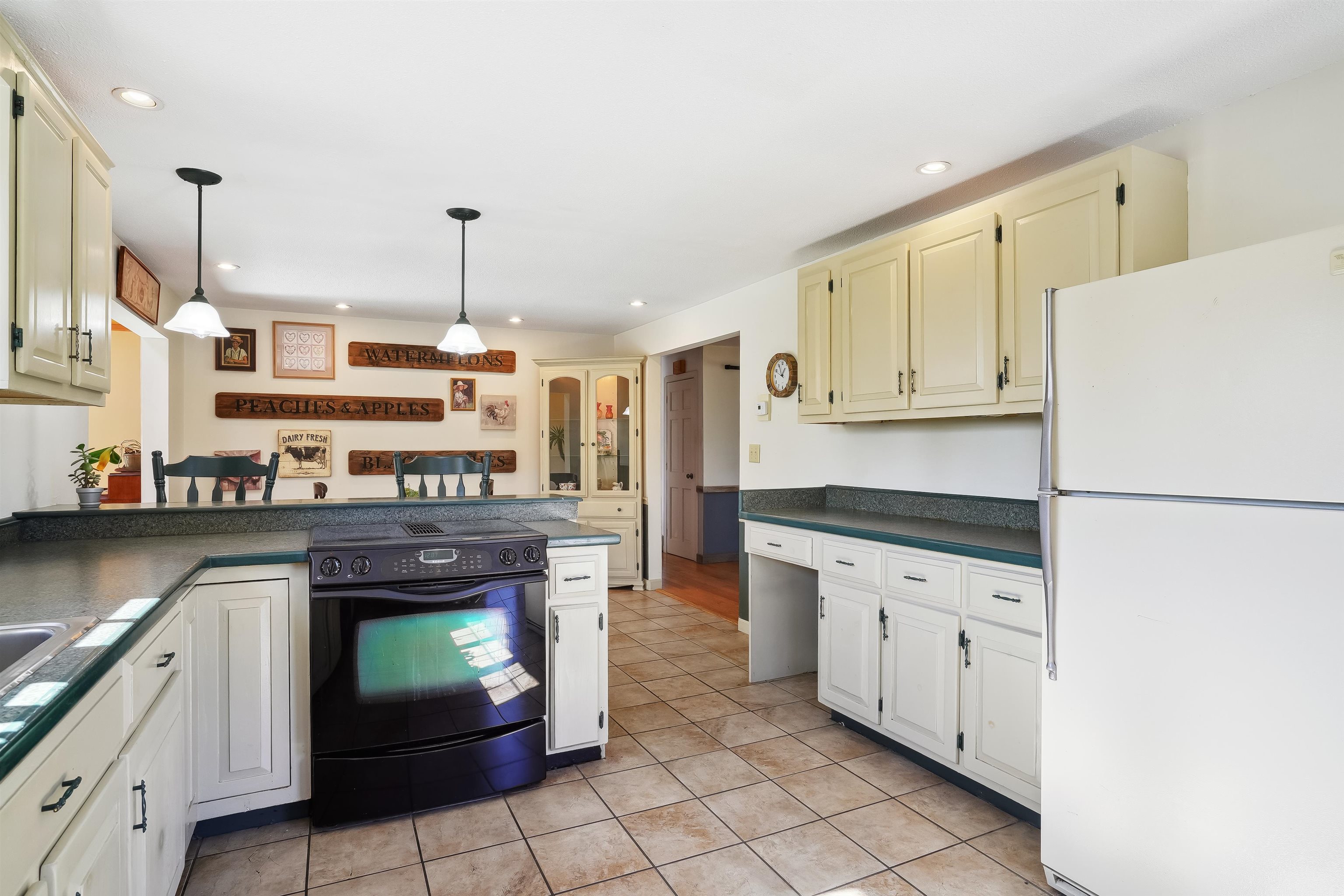 15 River Road Stratham, NH 03885 - Photo 7 of 59