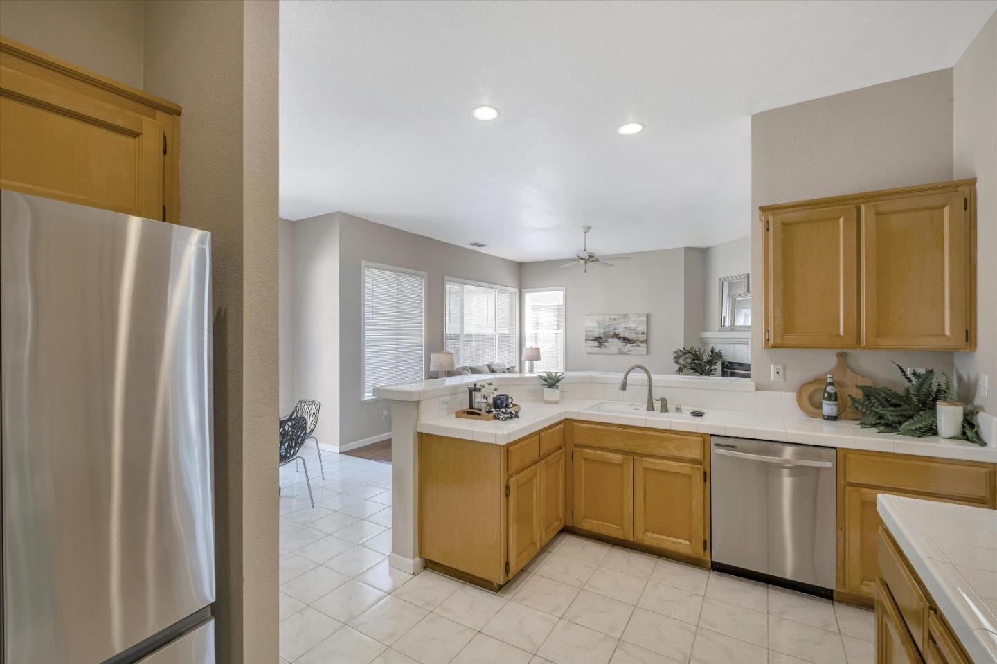 4505 Elliot Ranch Road Elk Grove, CA 95758 - Photo 15 of 44 Gallery Image 15