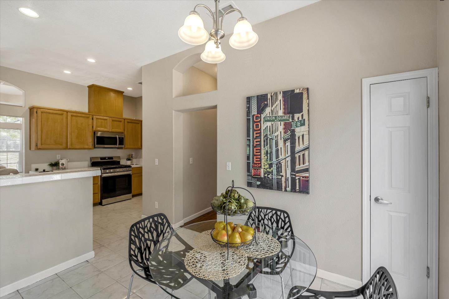 4505 Elliot Ranch Road Elk Grove, CA 95758 - Photo 17 of 44 Gallery Image 17