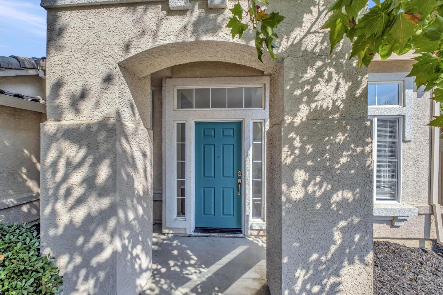 4505 Elliot Ranch Road Elk Grove, CA 95758 - Photo 3 of 44 Gallery Image 3
