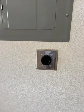 $425,000 | 2118 Edgewater Circle Southeast, Winter Haven, FL 33880