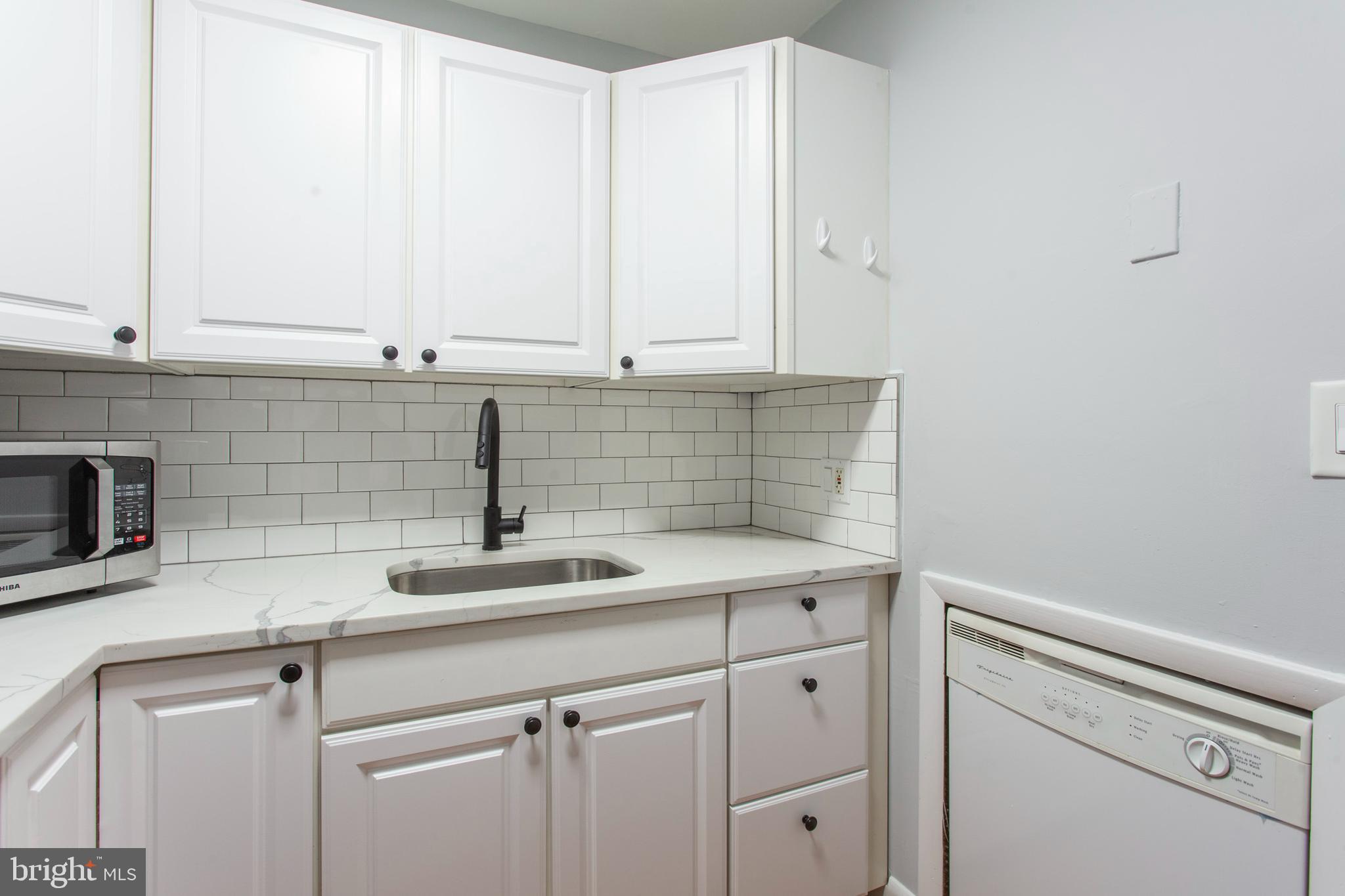 2015 Walnut Street, Unit 409 Philadelphia, PA 19103 - Photo 8 of 17
