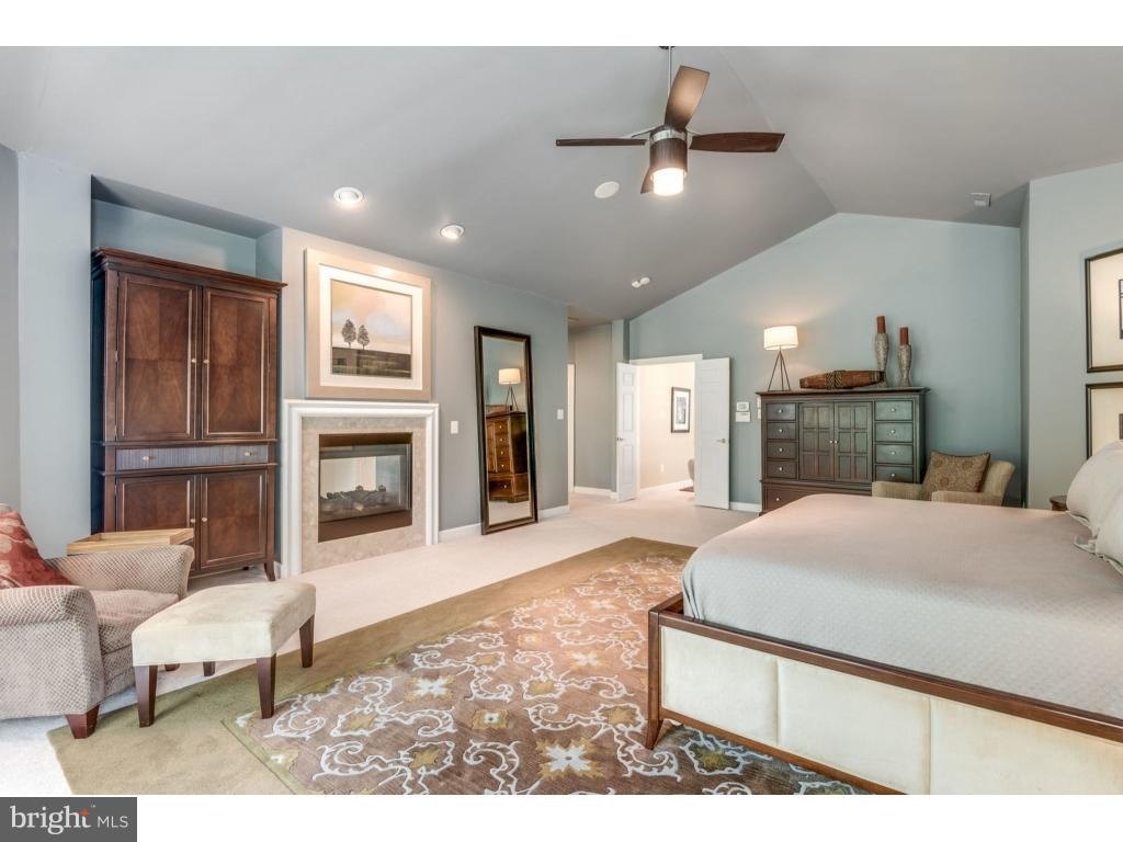 20256 Island View Court Sterling, VA 20165 - Photo 17 of 30 Bedroom (Master)