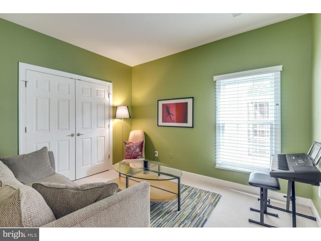 20256 Island View Court Sterling, VA 20165 - Photo 25 of 30 Bedroom
